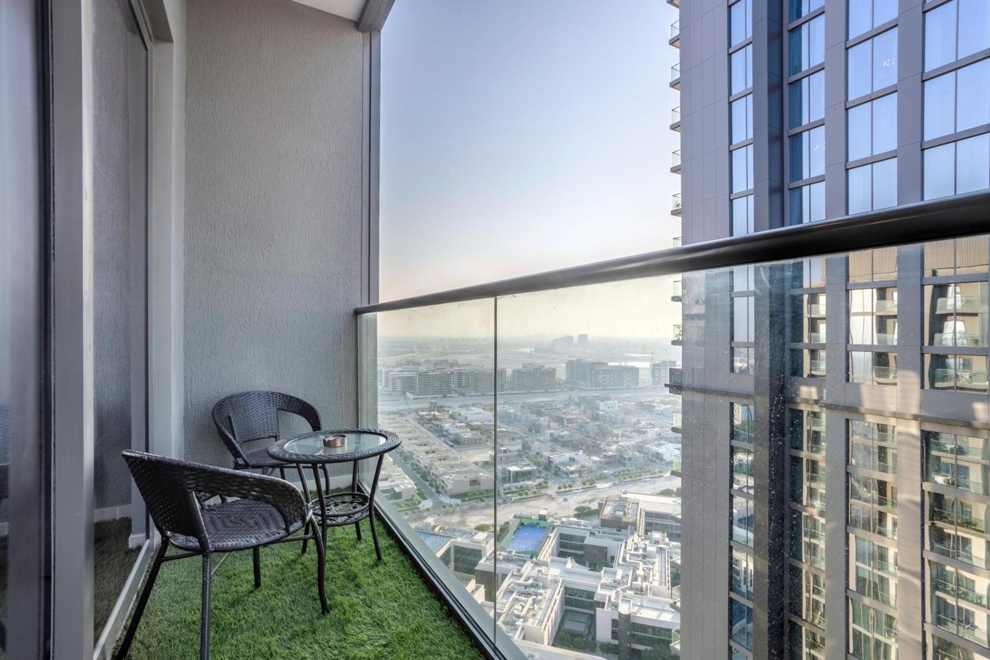 Stay By Latinem Luxury 1Br Plus Study Holiday Home Cv A2712 Near Downtown Dubai Buitenkant foto